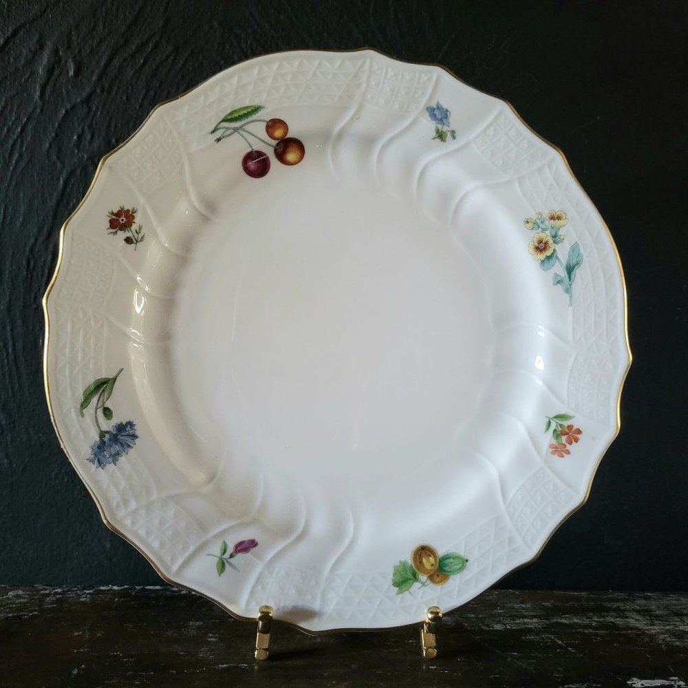 Vintage Hutschenreuther Summer Garden Dinner Plate